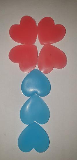 Preview: Diamond Painting Wachs in Herzchenform, je Einheit 10 Stück gemischt in rot oder blau wählbar