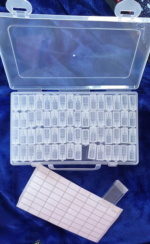 Aufbewahrungsbox mit 64 TicTac Döschen